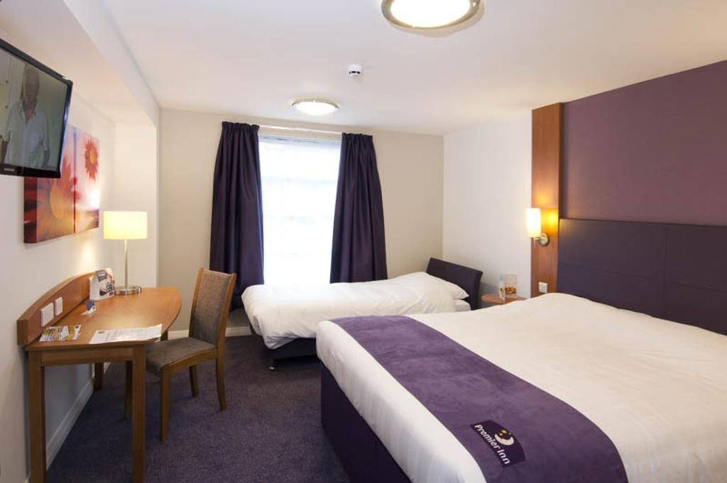 Premier Inn Epsom Central 部屋 写真